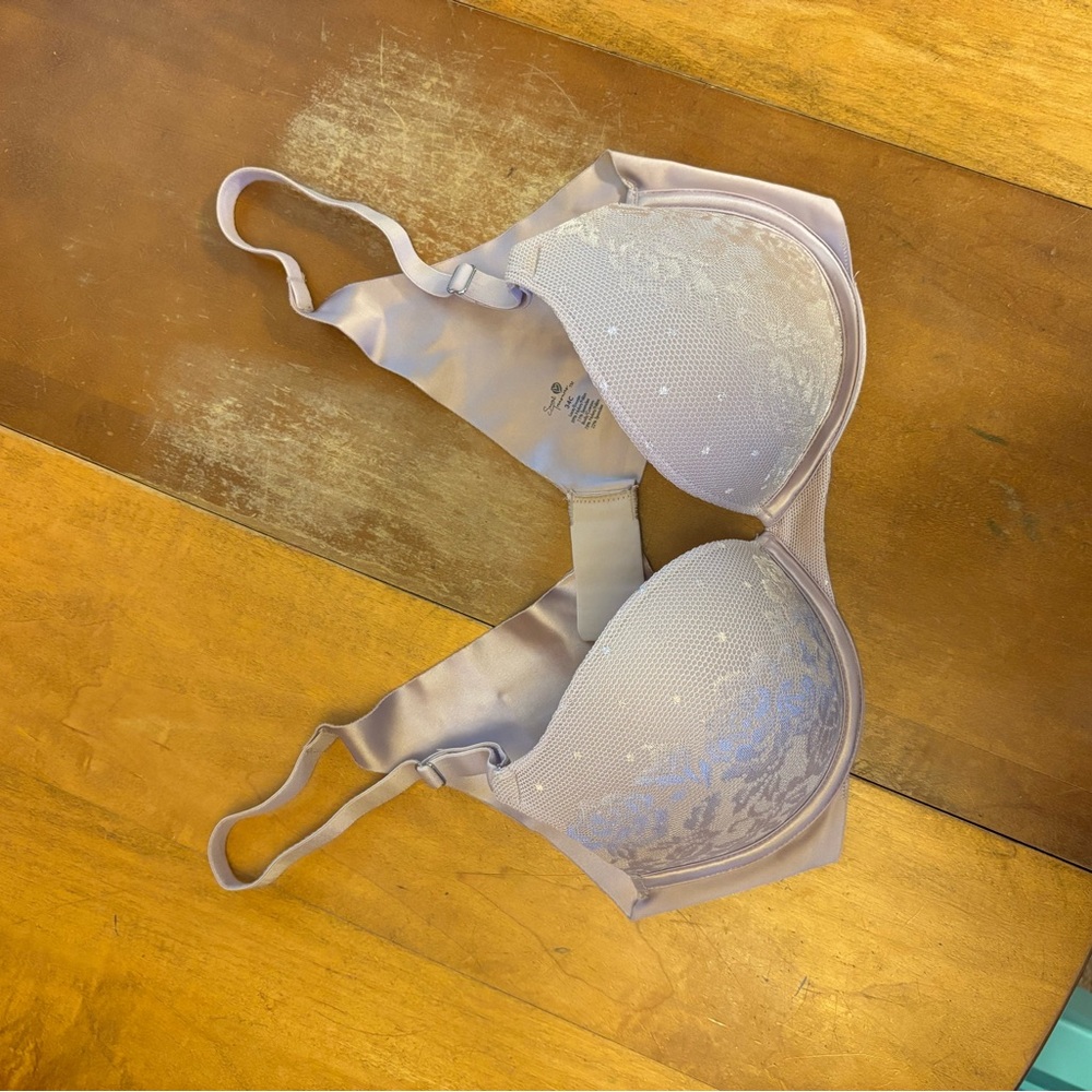 Elegant Lace Underwire Bra - Cream
